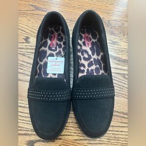 Sketchers Size 9 NWT Black On the Go Loafers